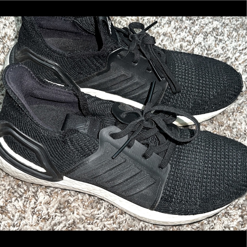 Adidas Ultaboost size 8 womens black